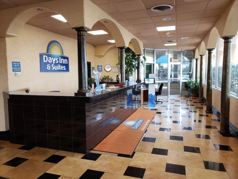 Days Inn & Suites By Wyndham Clovis Exteriér fotografie