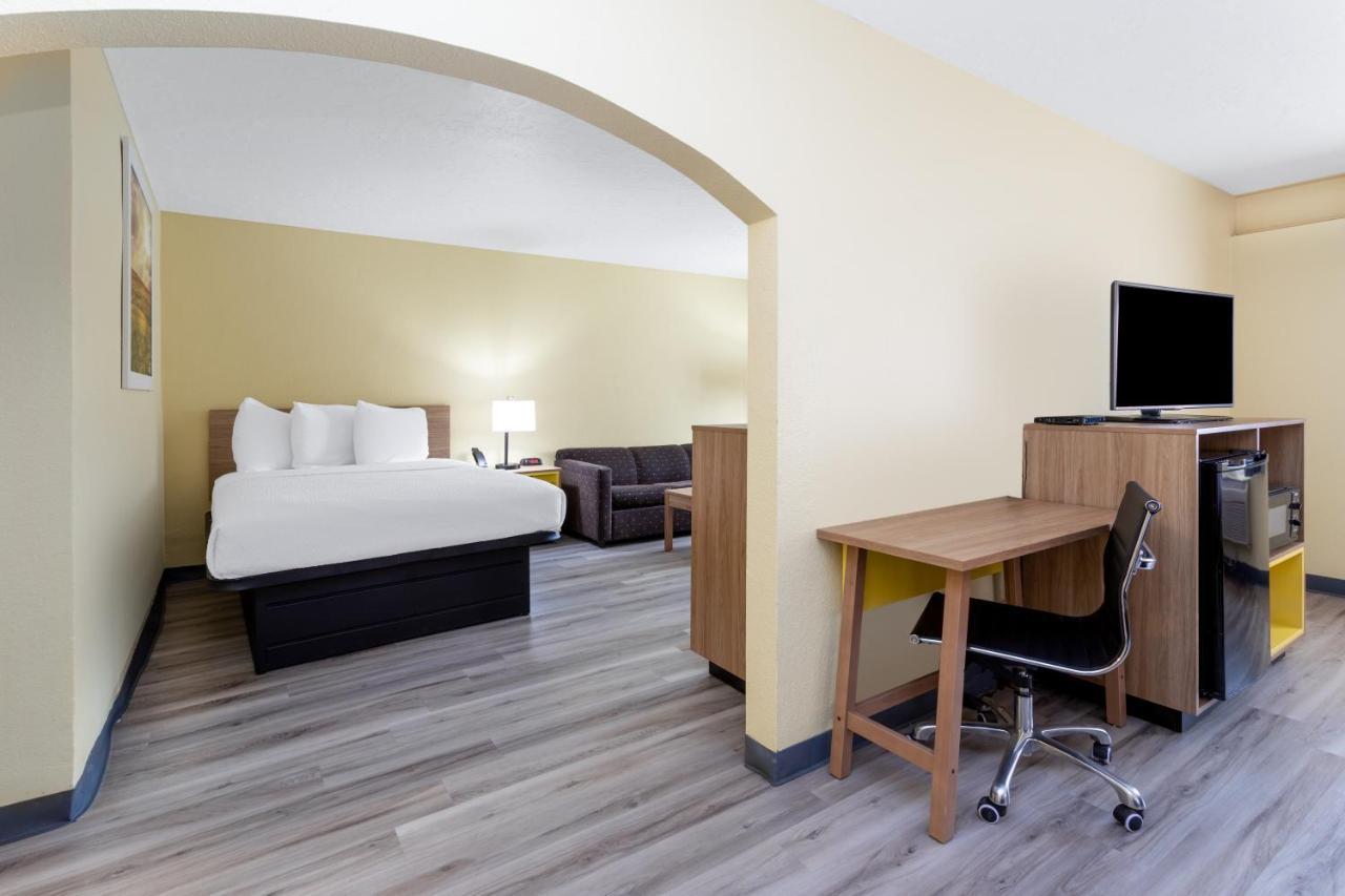 Days Inn & Suites By Wyndham Clovis Exteriér fotografie