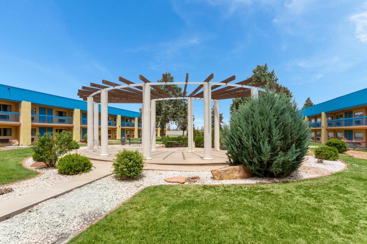Days Inn & Suites By Wyndham Clovis Exteriér fotografie