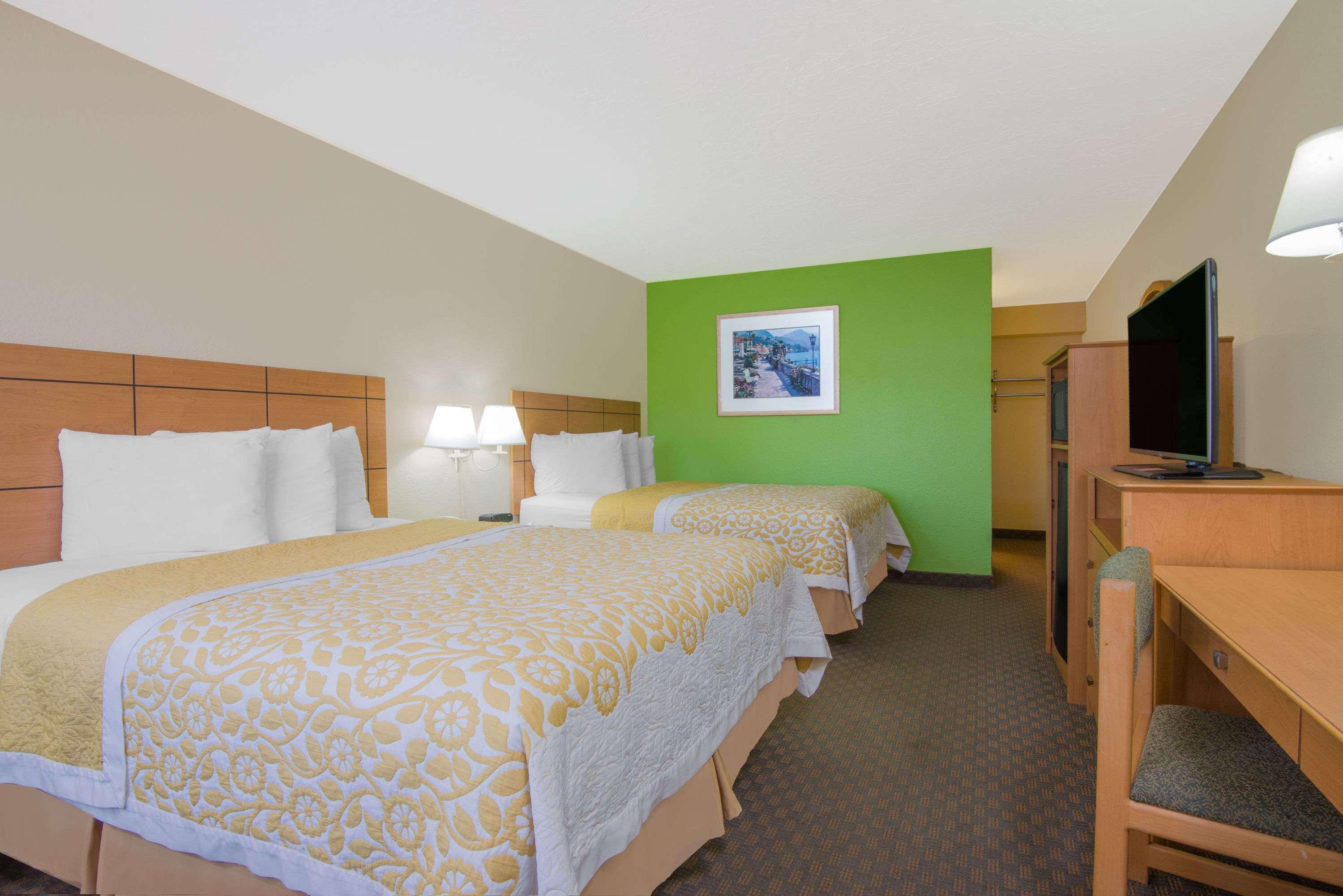 Days Inn & Suites By Wyndham Clovis Exteriér fotografie