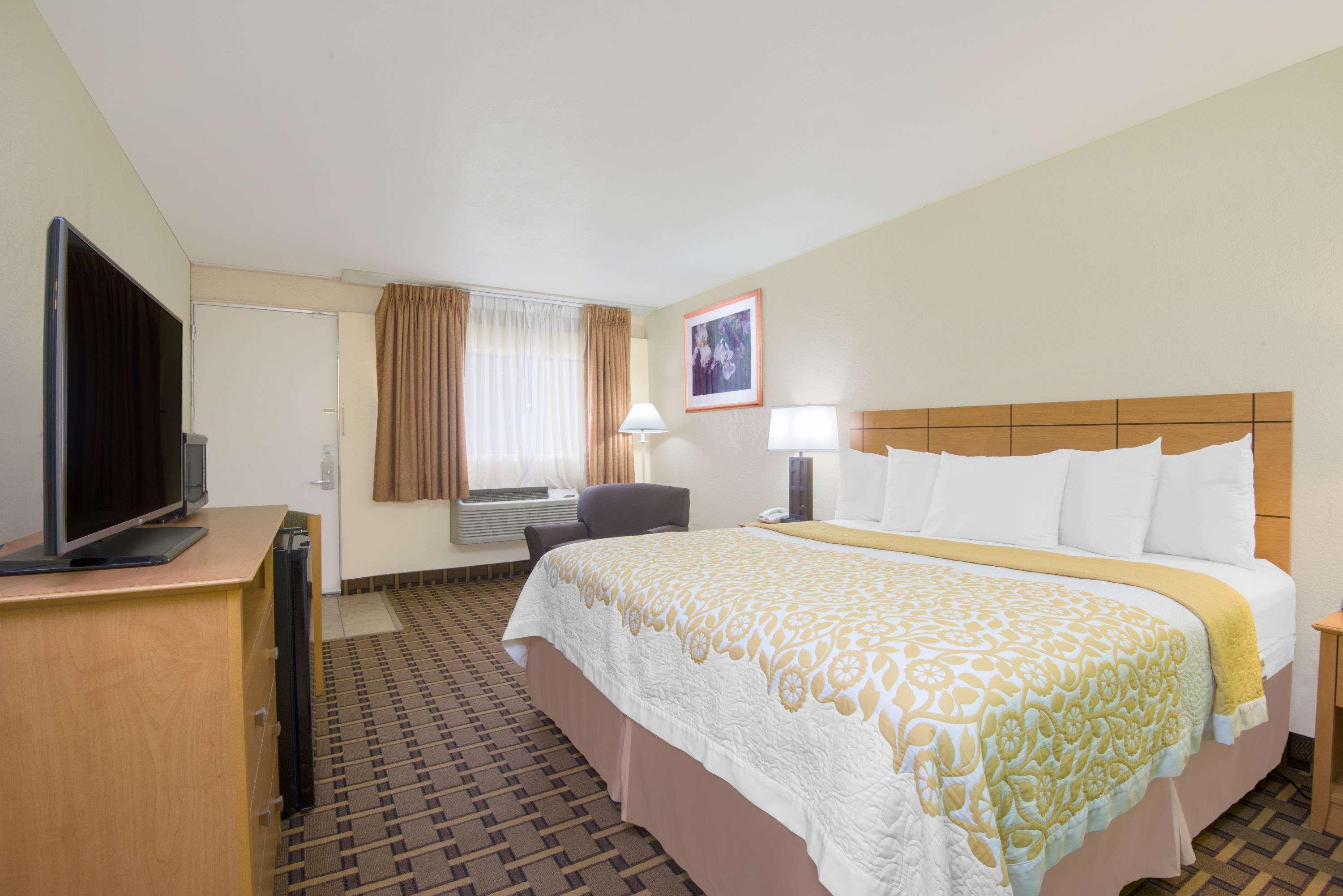 Days Inn & Suites By Wyndham Clovis Exteriér fotografie