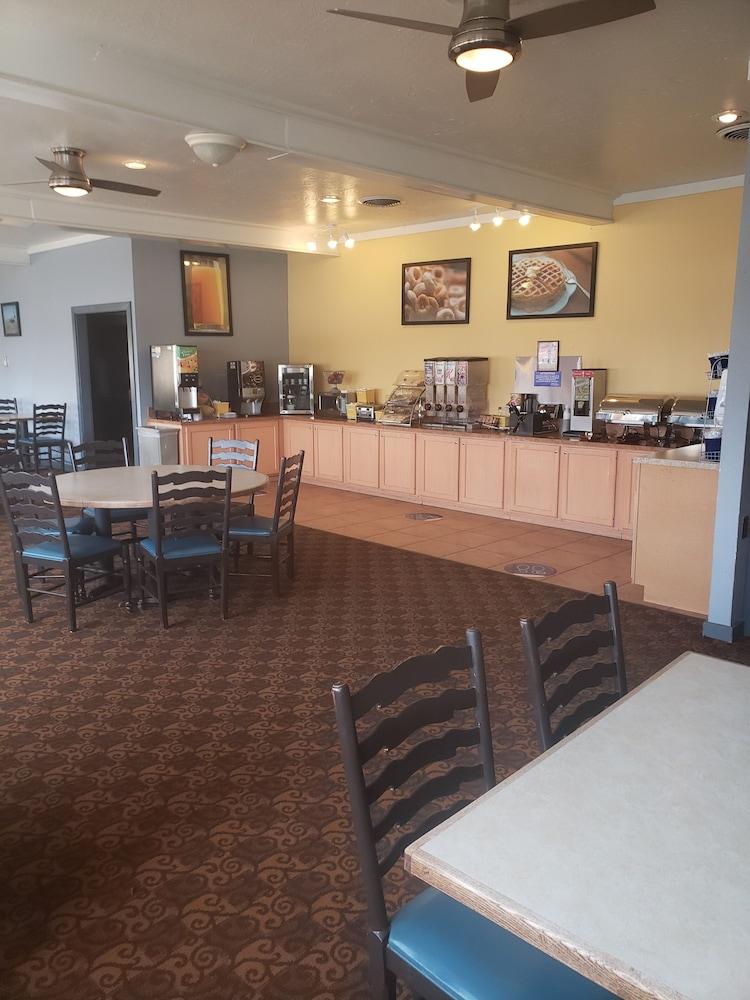 Days Inn & Suites By Wyndham Clovis Exteriér fotografie